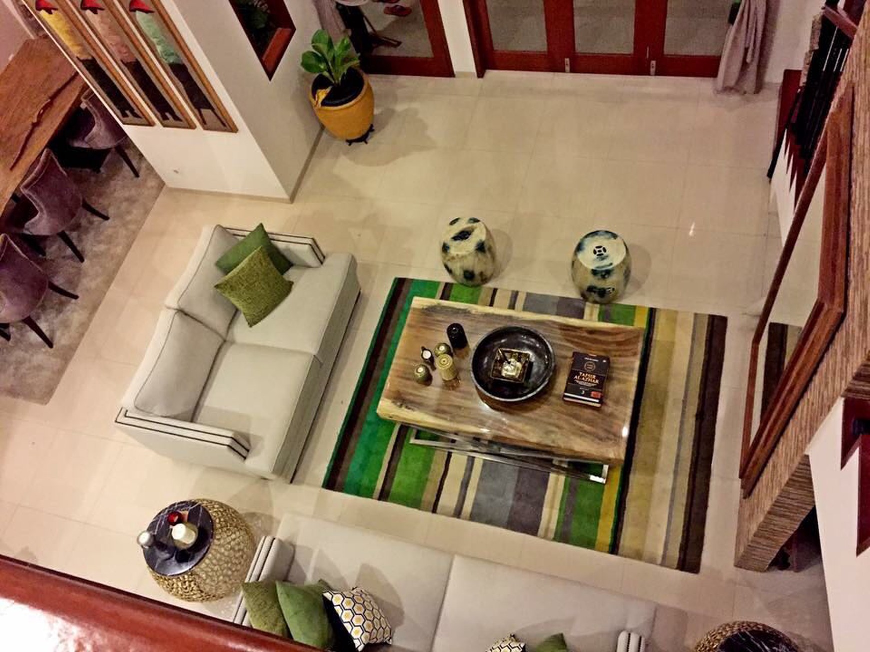 Rumah bagus, cantik, Fully Furnished di Bintaro- Jakarta Selatan