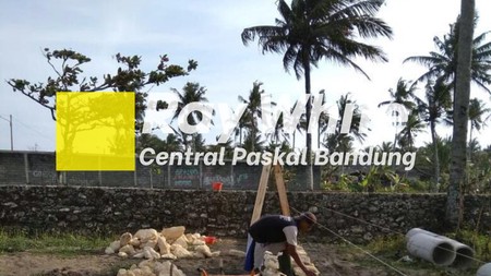 Tanah di Pantai Timur Pangandaran