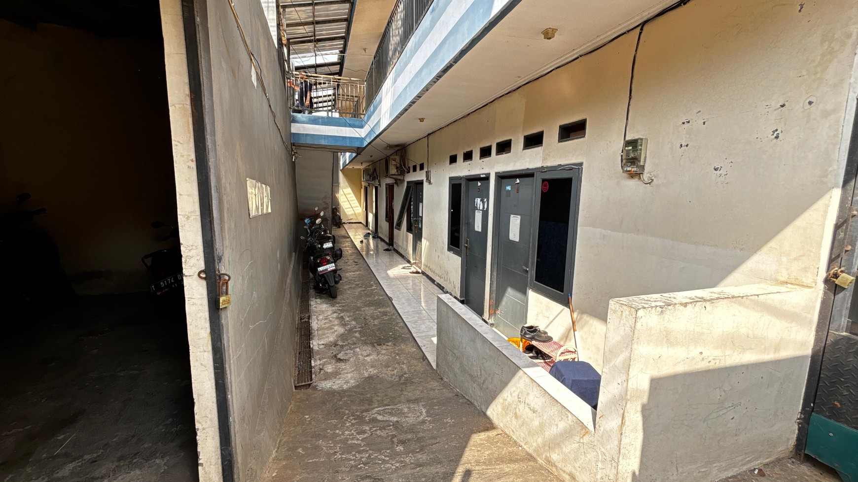 Rumah Besar Lahan 788 m2, Bonus Kos2an 12 Kamar Di Rawalumbu Bekasi, Hanya 5 Menit Dari Jalan Raya Narogong