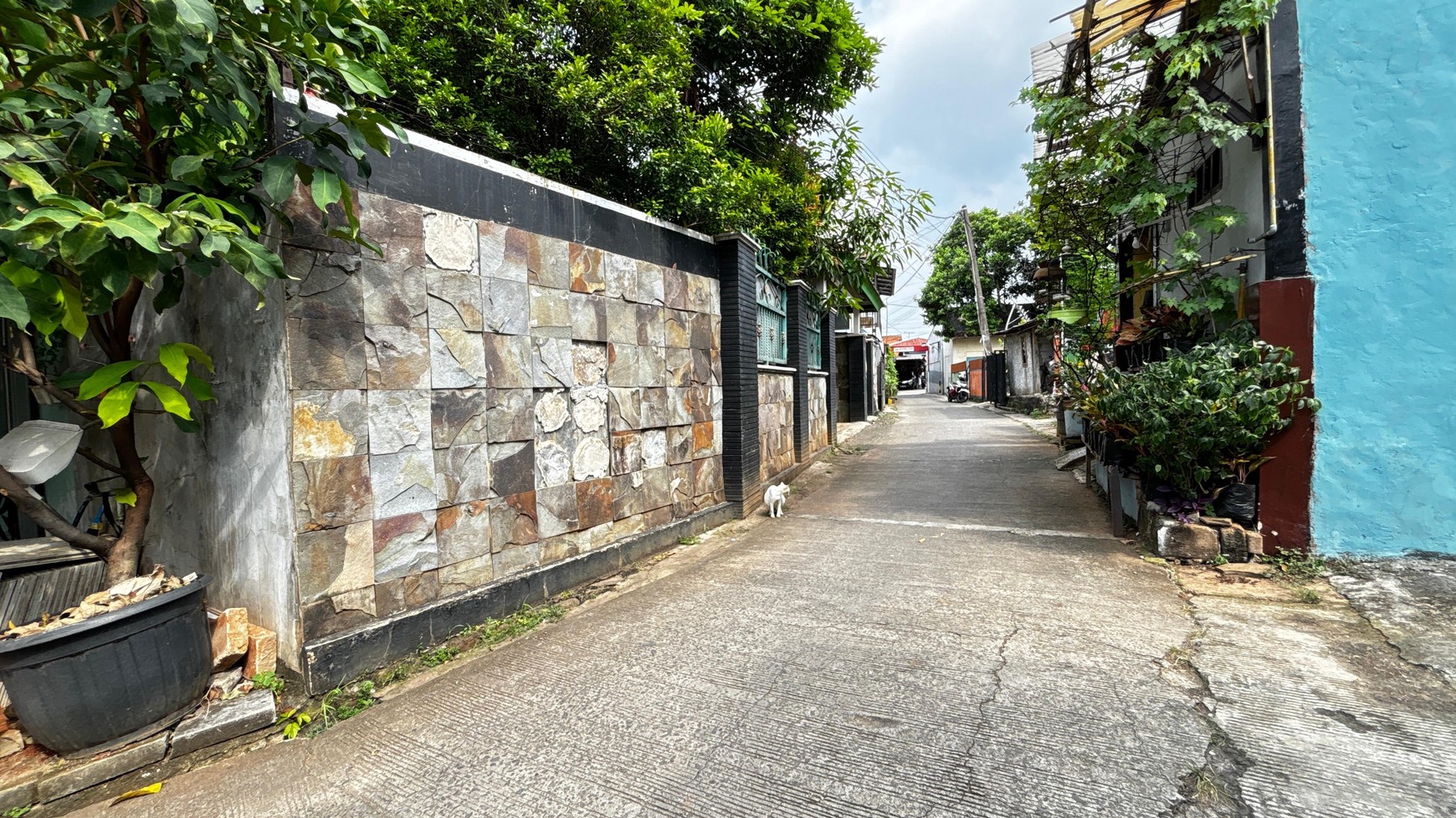 Rumah Besar Lahan 788 m2, Bonus Kos2an 12 Kamar Di Rawalumbu Bekasi, Hanya 5 Menit Dari Jalan Raya Narogong