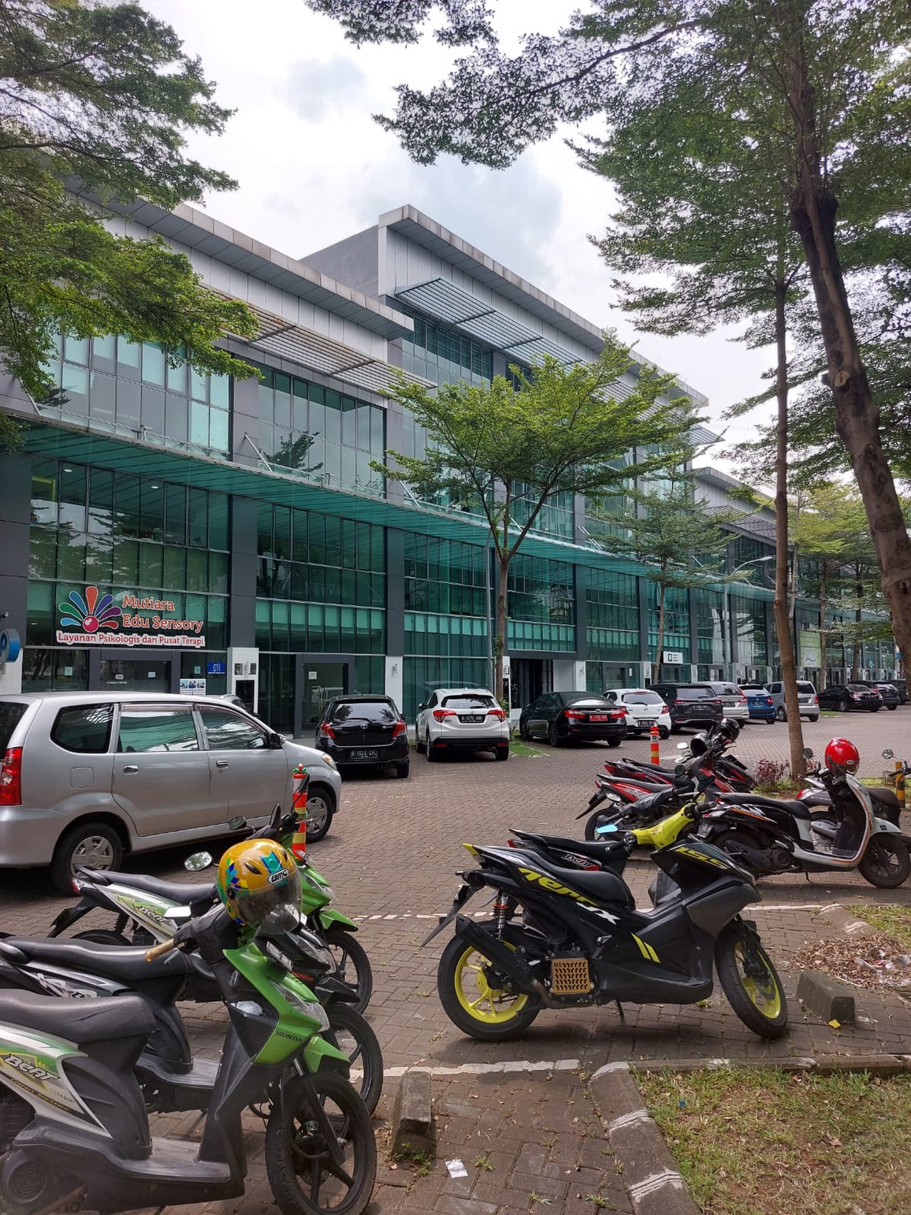 Ruko cocok perkantoran di Bintaro Jaya 7.