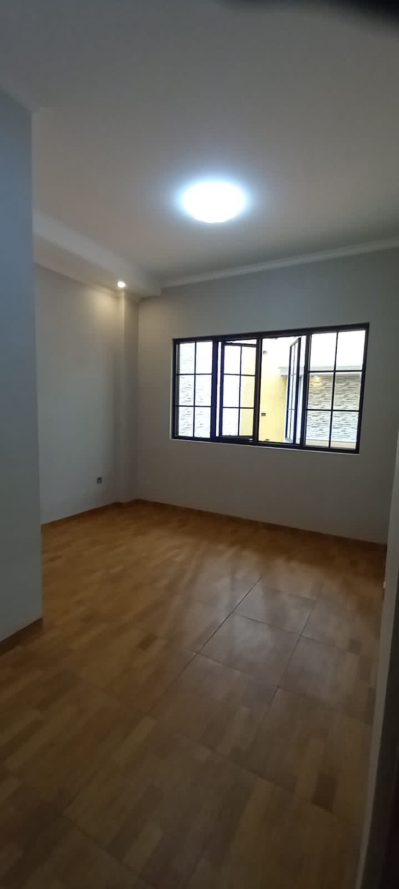 Rumah Klasik Siap Huni Di Kreo Larangan.