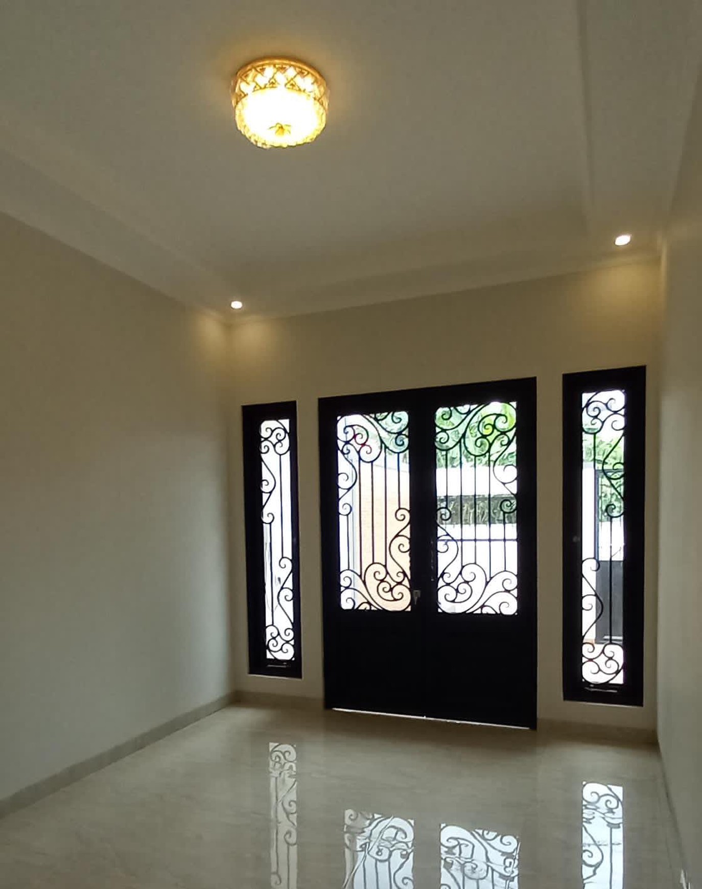 Rumah Klasik Siap Huni Di Kreo Larangan, Ciledug