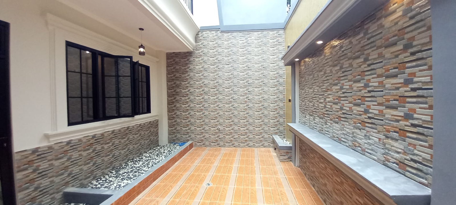 Rumah Klasik Siap Huni Di Kreo Larangan, Ciledug