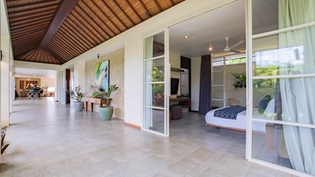 Villa Siap Huni dengan Kebun Luas di Munggu, Bali Utara