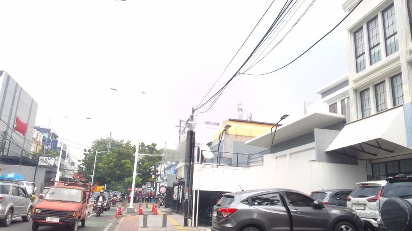 Ruko 3 Lantai Dengan Lokasi Strategis Di Jalan Tebet Raya, Jakarta Selatan