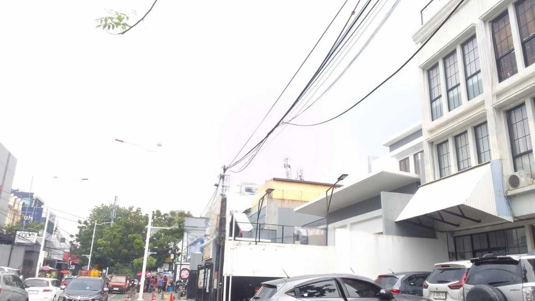 Ruko 3 Lantai Dengan Lokasi Strategis Di Jalan Tebet Raya, Jakarta Selatan