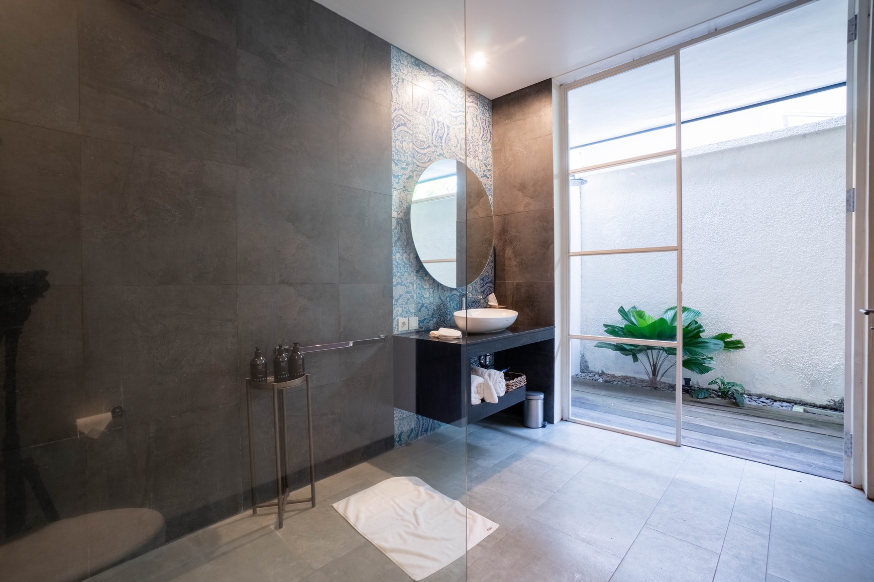 Temukan Kedamaian di Tengah Alam Munggu, Bali Villa Full Furnished