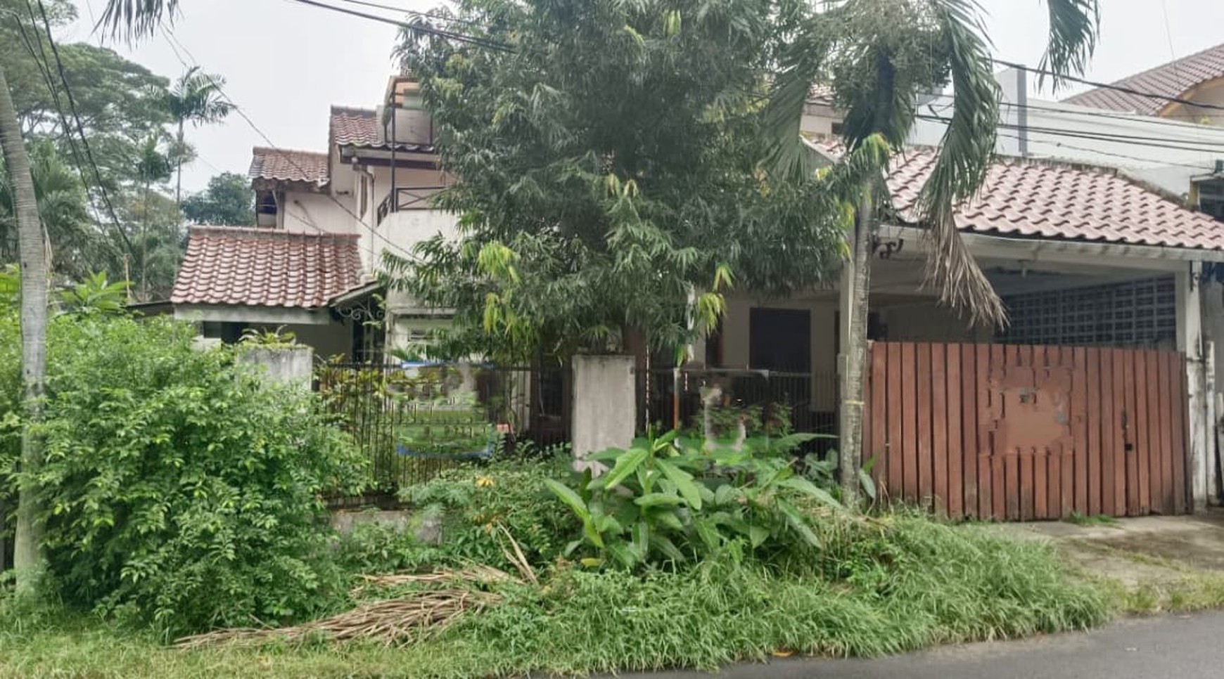 Dijual Rumah di hook Bintaro Sek 2