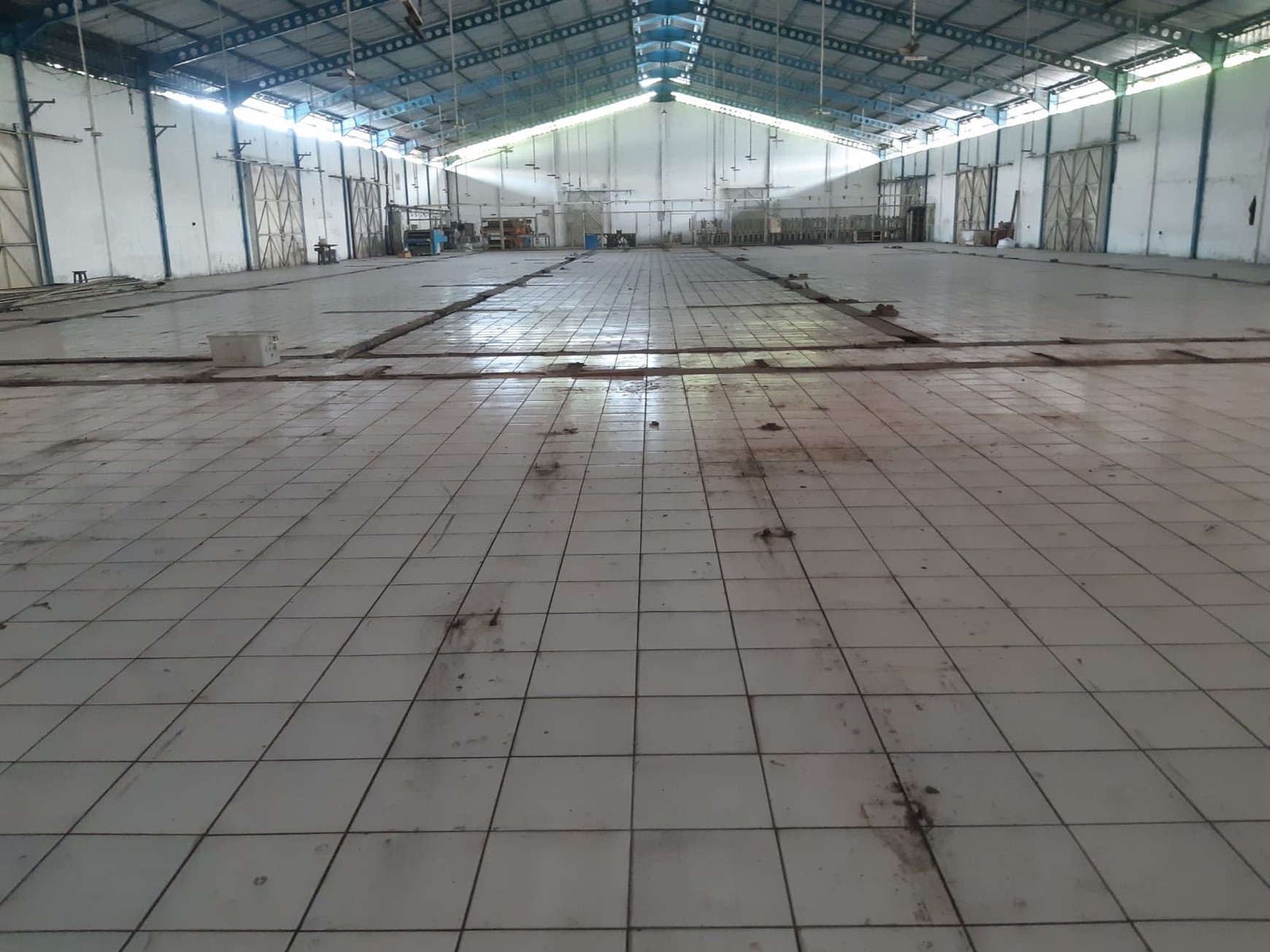 DI JUAL BANGUNAN EKS PABRIK DI JALAN RAYA BOBOH GRESIK
