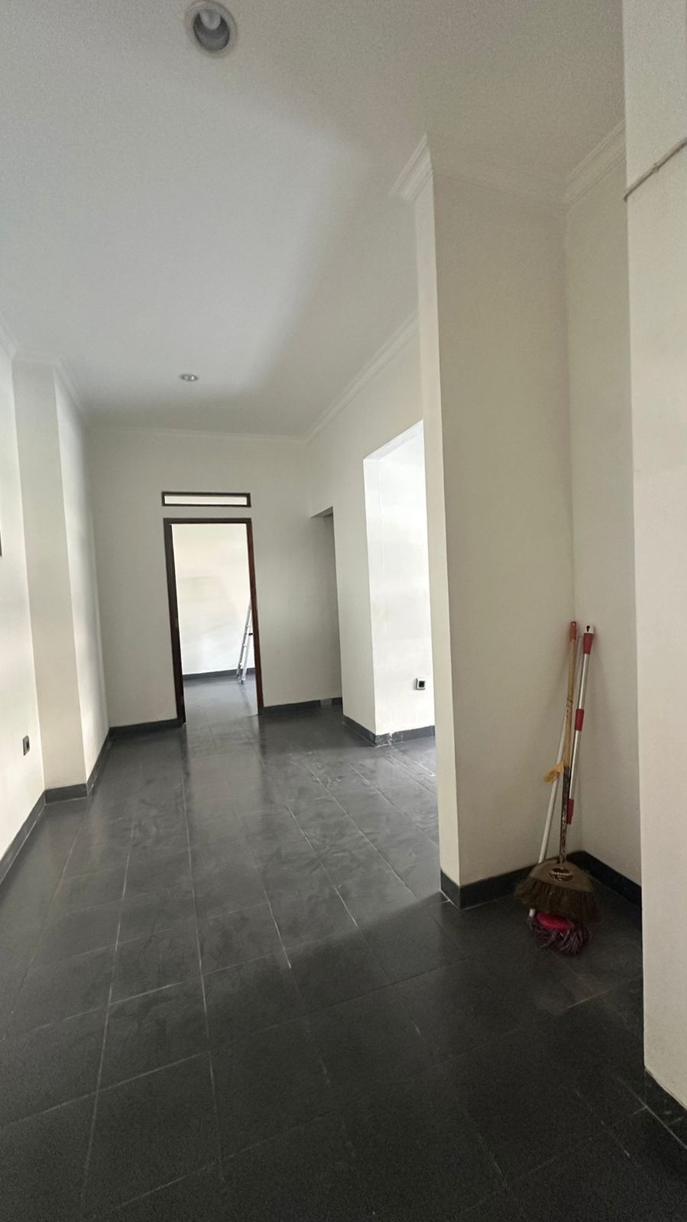 Disewakan Rumah Cantik 2 Lantai Siap Huni @Bintaro -Sektor 9