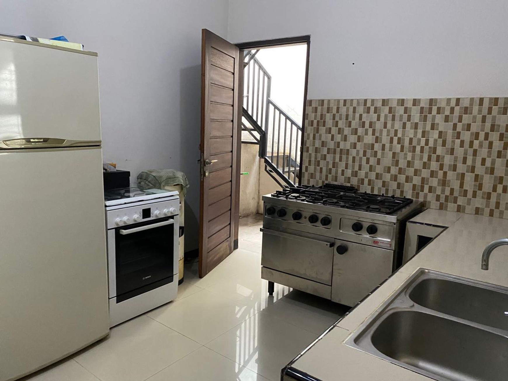 DIJUAL RUMAH SIAP HUNI MEWAH JALAN PDK VI PIRAMIDA REGENCY JALAN SIDOSERMO