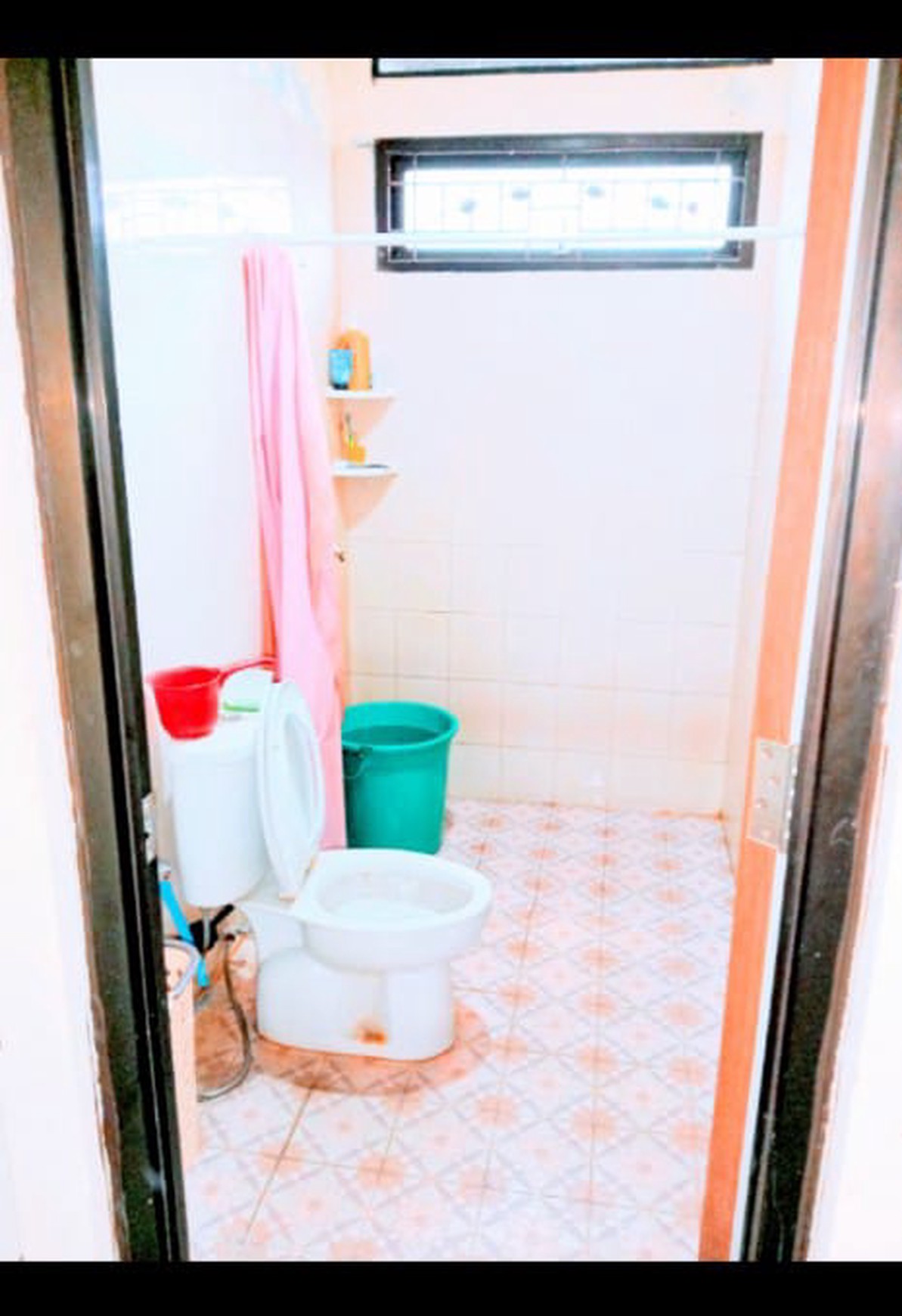 Rumah Hook Siap Huni di Cirendeu, Ciputat