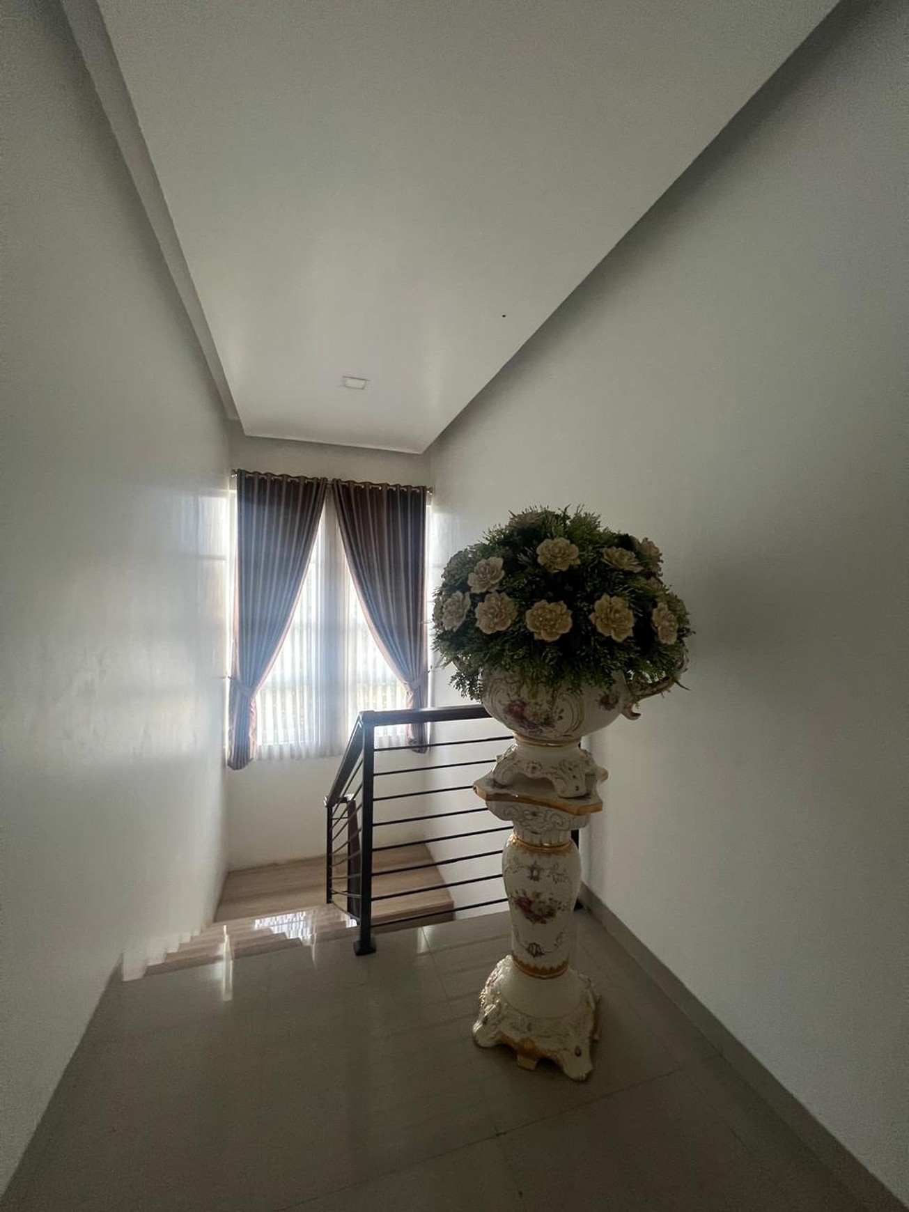 Rumah Mandiri 3 Lantai Depan Taman The Icon BSD city 