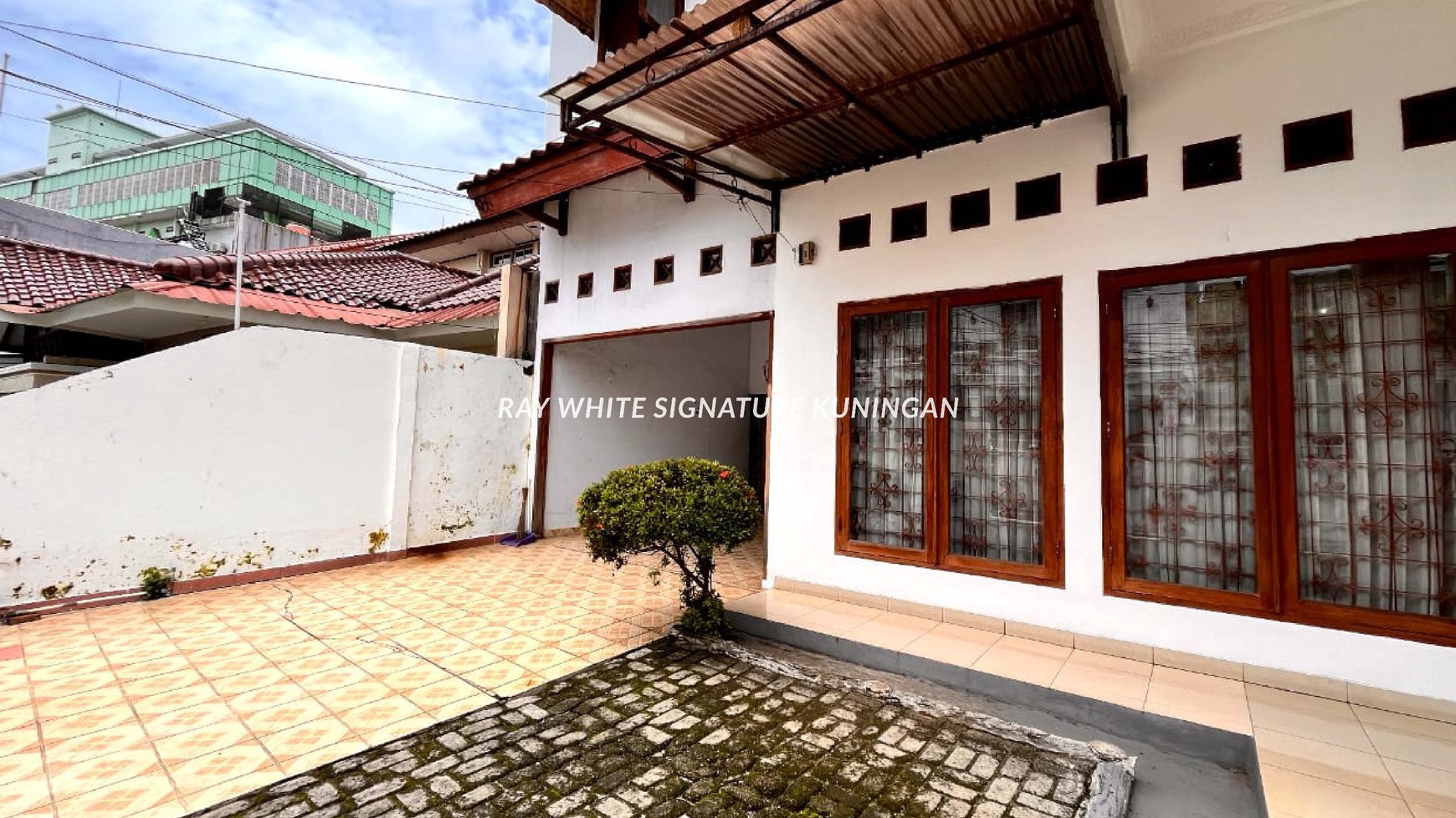 Dijual Rumah tinggal dan ada Kost 8 kamar di Cempaka Putih Tengah