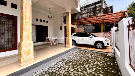 Dijual Rumah tinggal dan ada Kost 8 kamar di Cempaka Putih Tengah