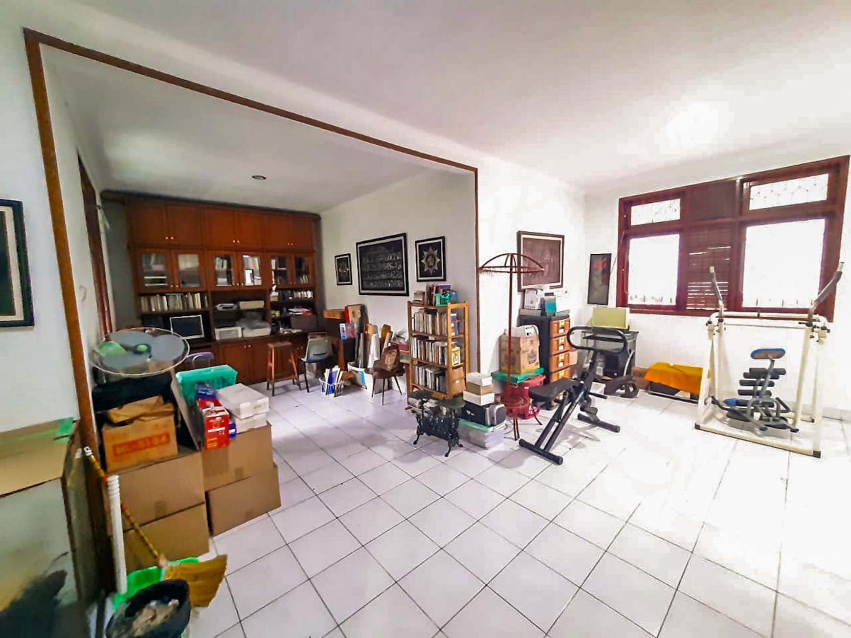 RUMAH NYAMAN DI RAFFLES HILLS CIBUBUR, AKSES MUDAH DARI JAGORAWI - SENTUL CITY