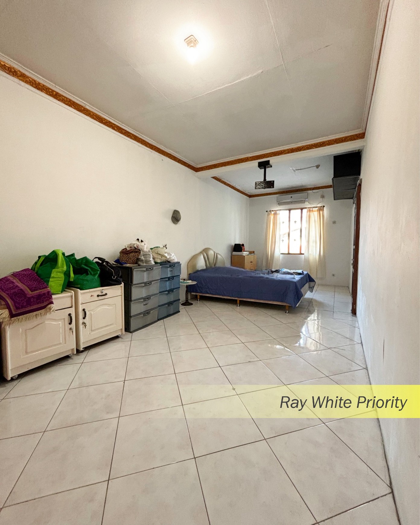 RUMAH BINTARO JAYA SEKTOR 1, JAKARTA SELATAN