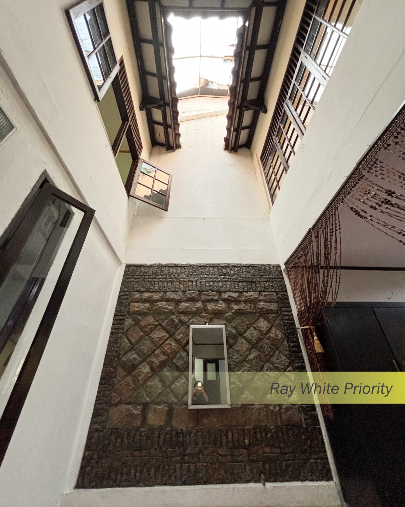 RUMAH BINTARO JAYA SEKTOR 1, JAKARTA SELATAN