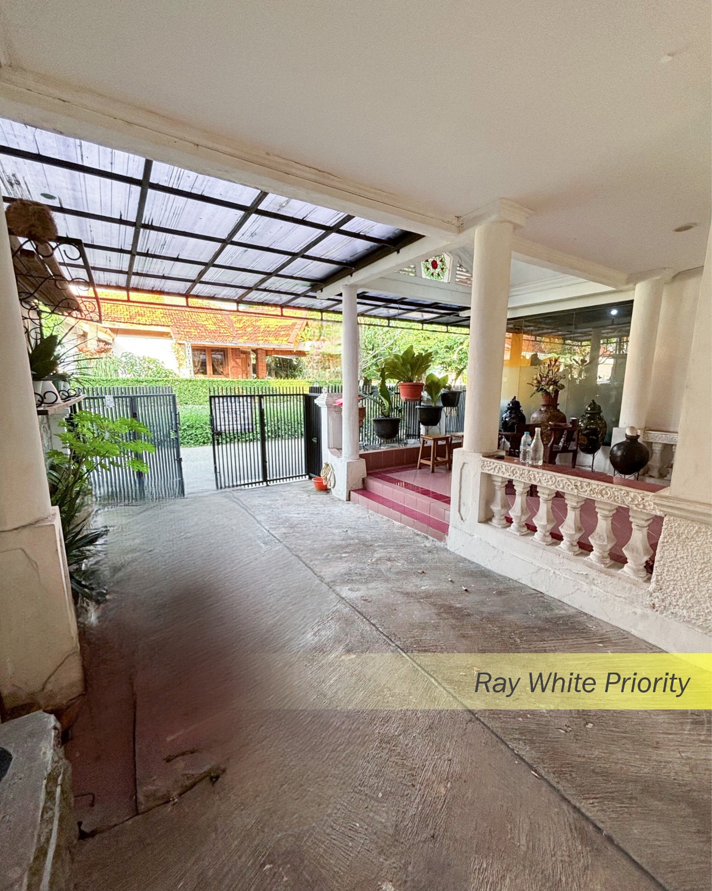 RUMAH BINTARO JAYA SEKTOR 1, JAKARTA SELATAN