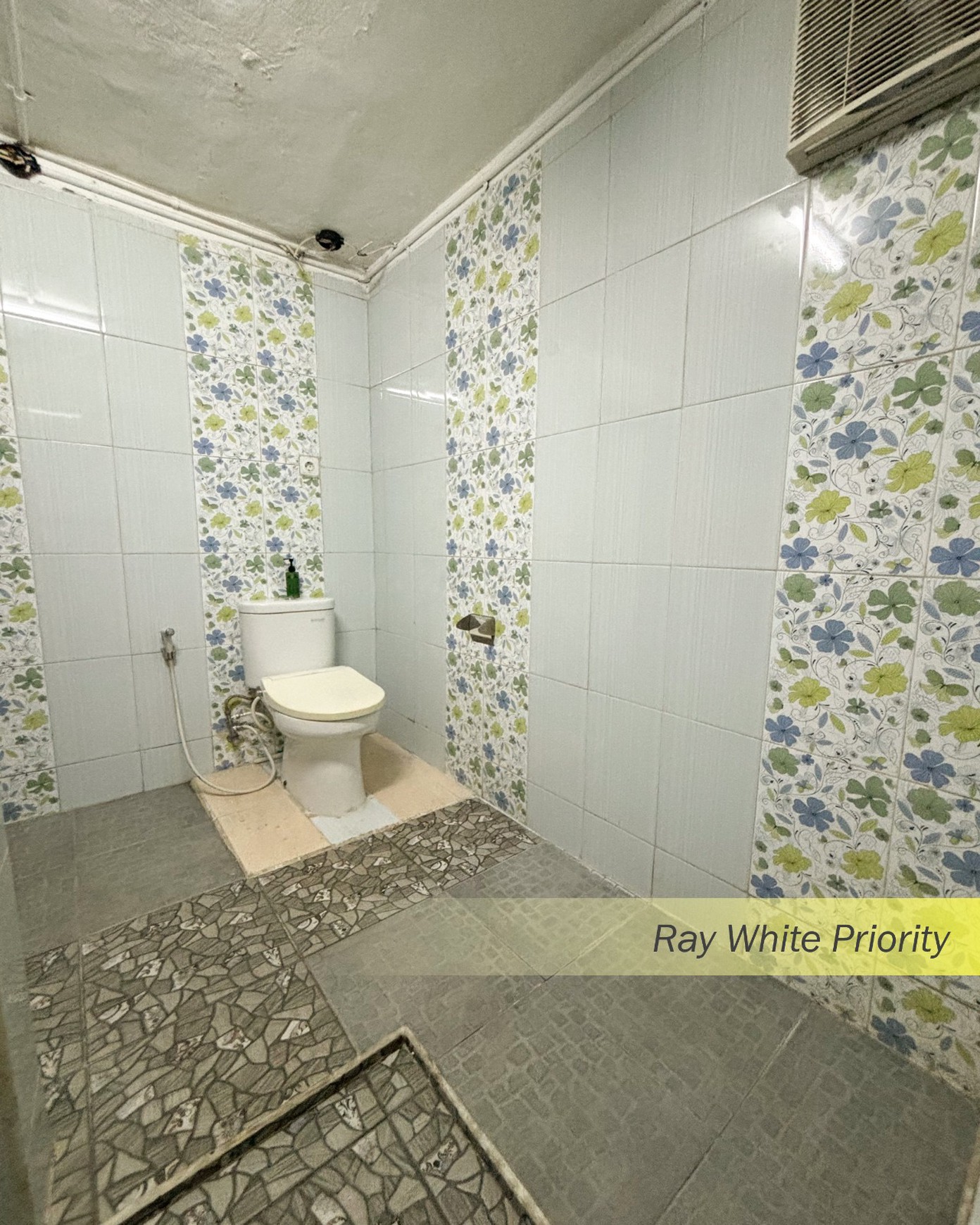 RUMAH BINTARO JAYA SEKTOR 1, JAKARTA SELATAN