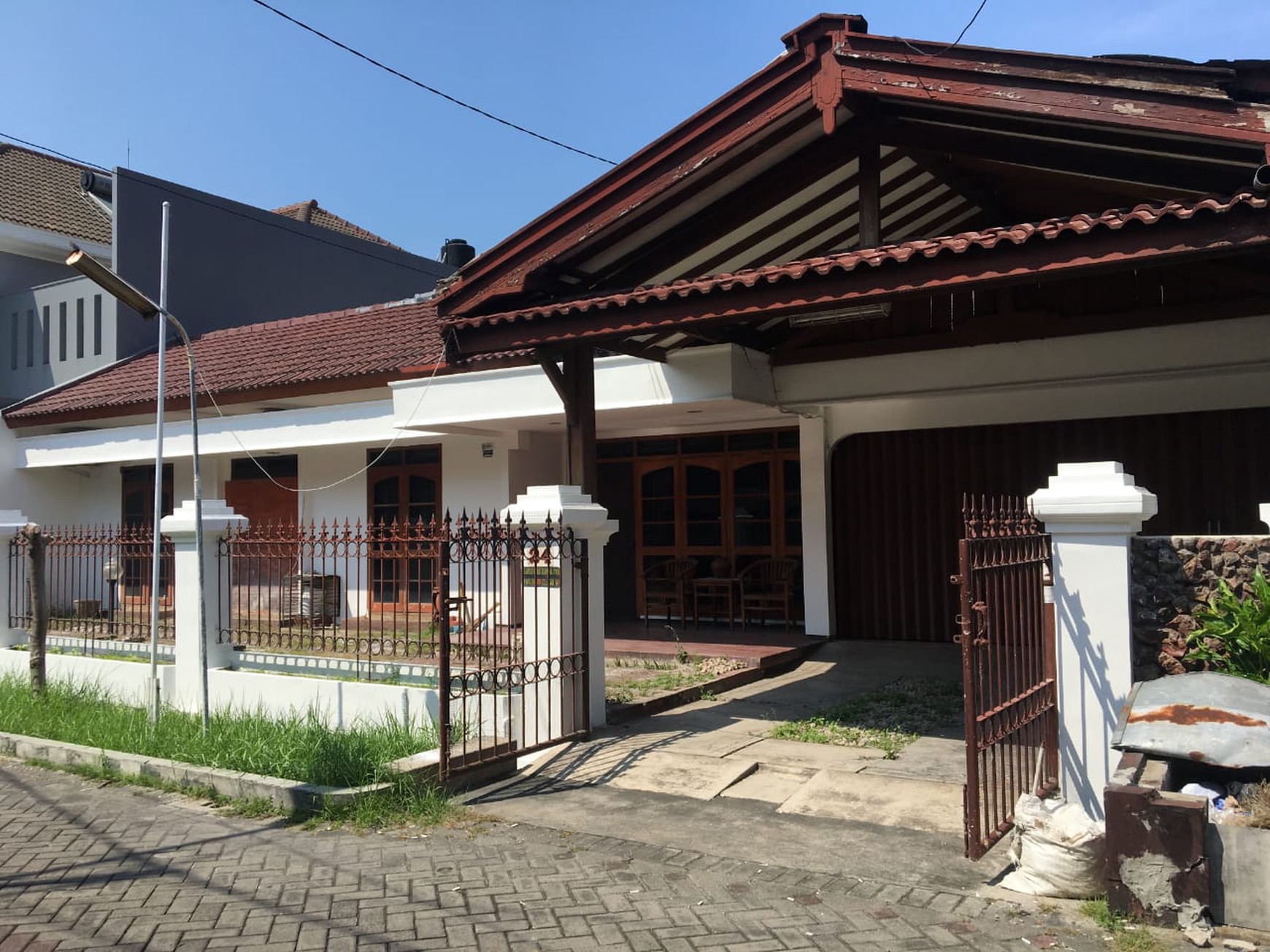 Dijual Cepat Rumah Murah Luas Lokasi Di Semolowaru Surabaya