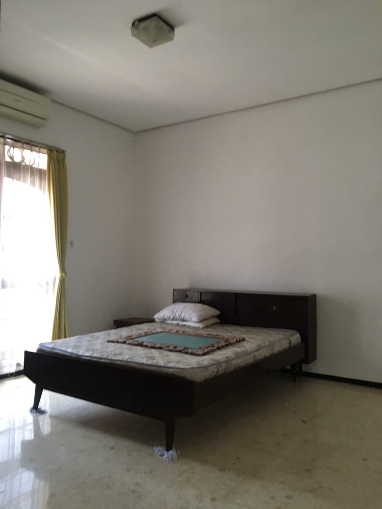 Dijual Cepat Rumah Murah Luas Lokasi Di Semolowaru Surabaya