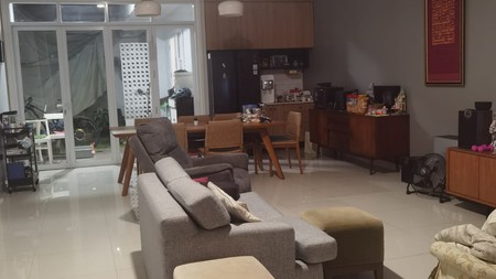 Rumah Bagus,dalam ruangan rapih di Bintaro Jaya 3