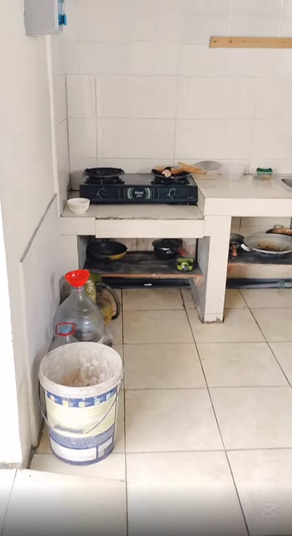 Dijual Rumah Kost 2 Lantai Ketintang Surabaya