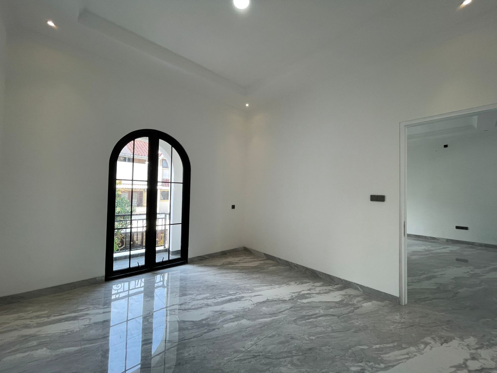 Rumah Baru,luas tanah 177,jalan lebar di Bintaro Jaya 9