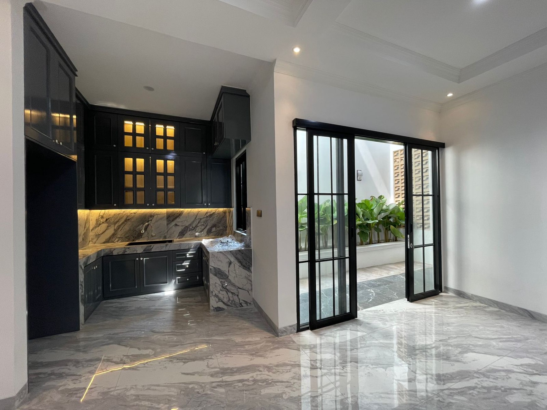 Rumah Baru,luas tanah 177,jalan lebar di Bintaro Jaya 9