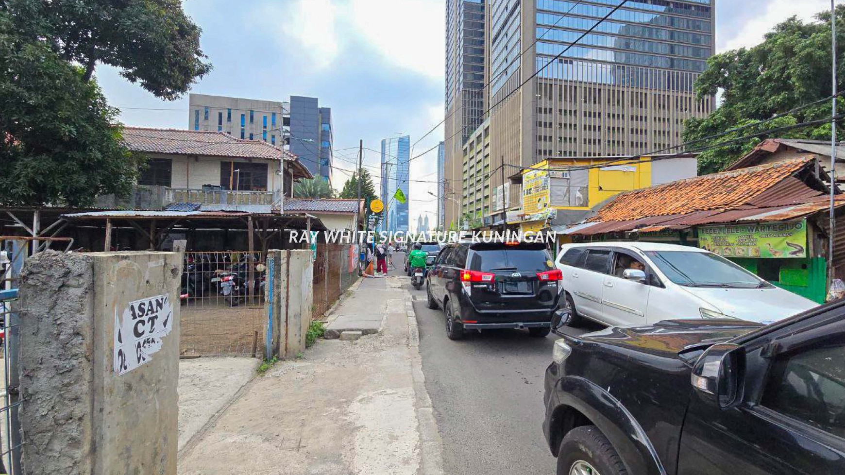 Dijual Tanah Luas di dekat Branz Mega Kuningan