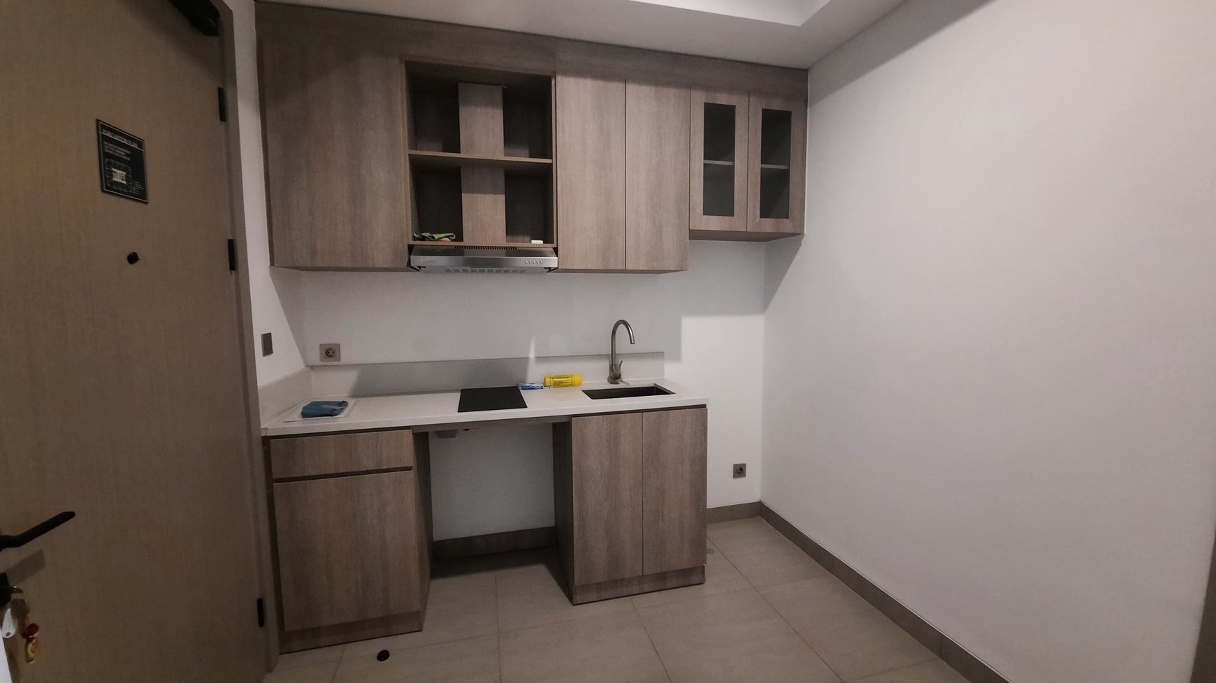 DIJUAL APARTEMEN BARU 1BR, POOL VIEW DI AREA FATMAWATI