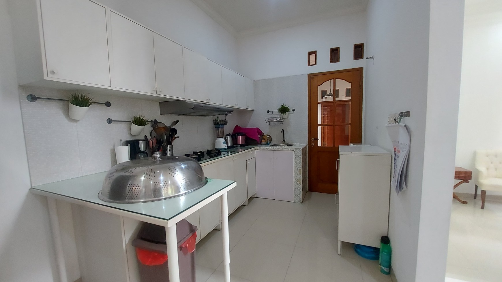 Rumah Dalam Townhouse Fully Furnished di Kebagusan Jakarta Selatan
