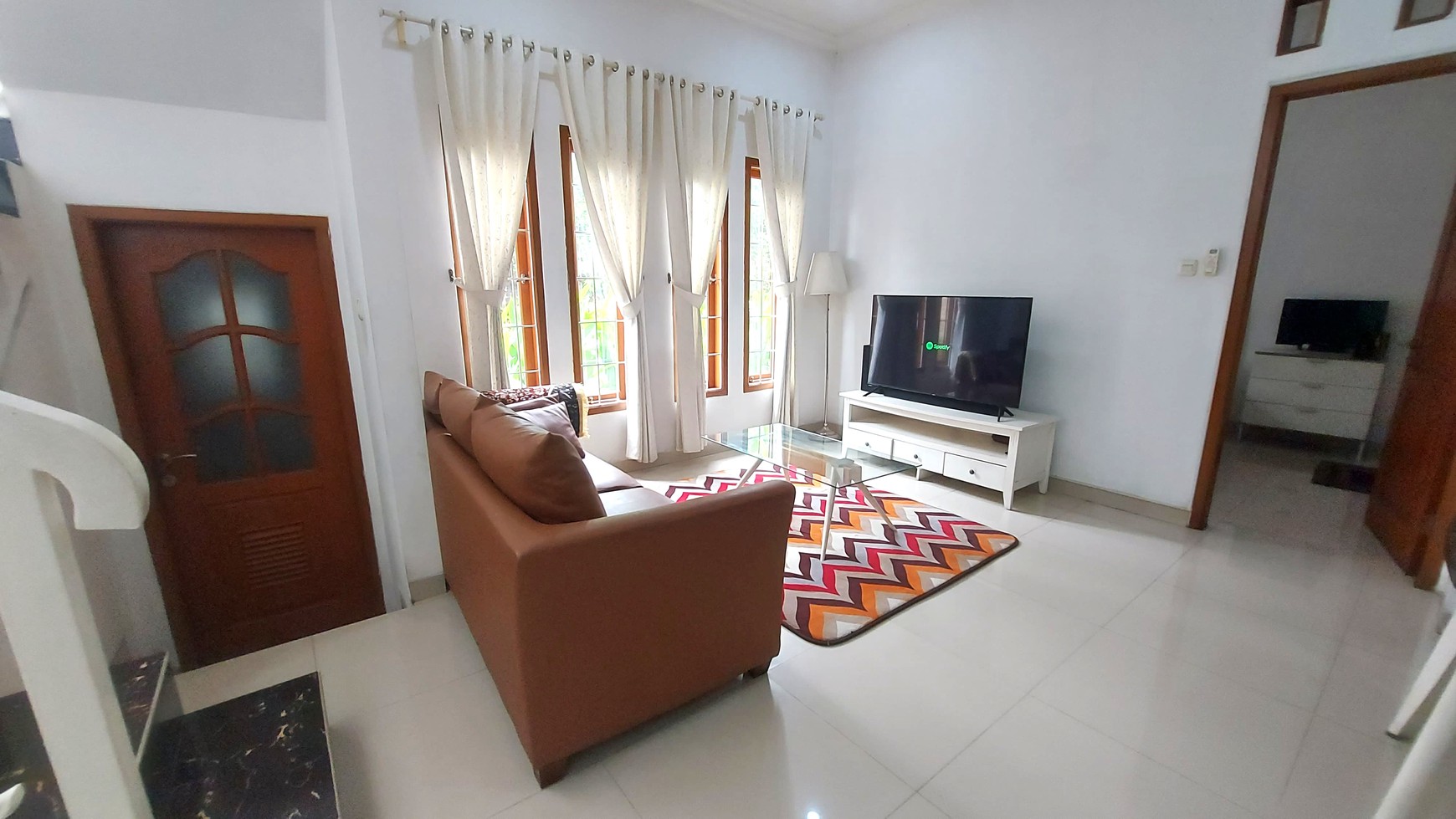 Rumah Dalam Townhouse Fully Furnished di Kebagusan Jakarta Selatan