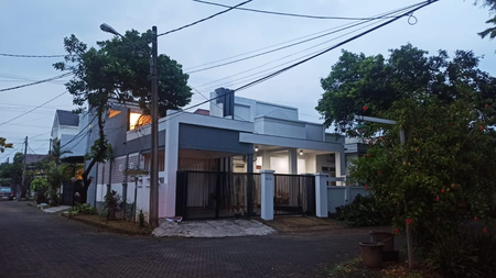 DISEWA RUMAH TINGGAL 2LT, BARU RENOVASI, DI CINERE