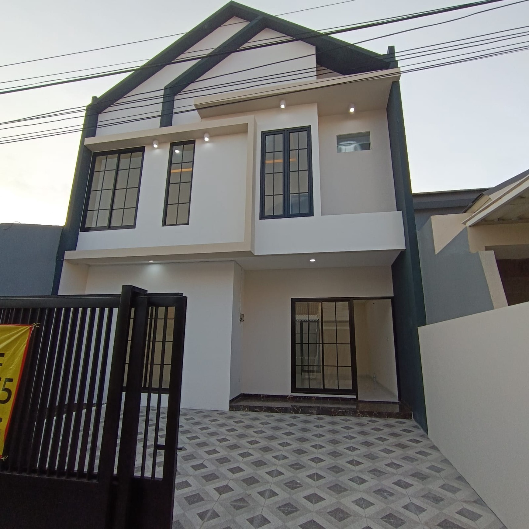 1914. Rumah Dijual Mulyosari Utara Mulyorejo Surabaya Timur