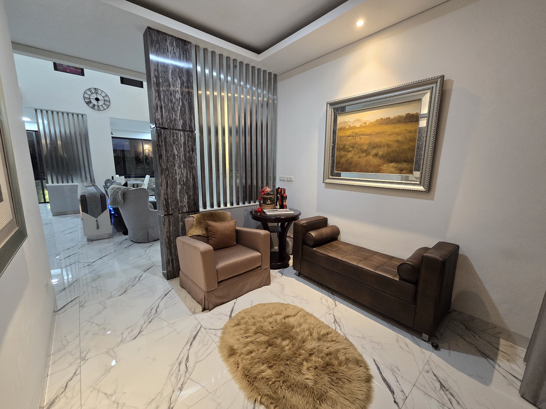 Rumah Mewah furnished dengan Kolam Renang di Puspita Loka BSD
