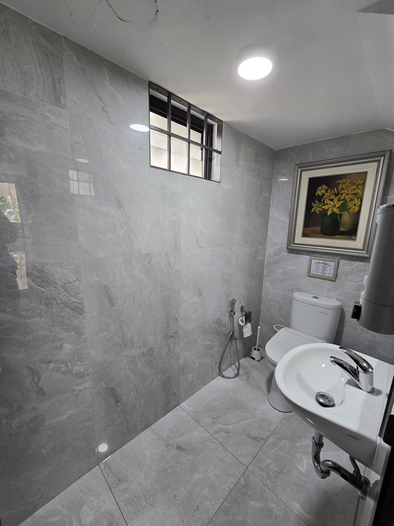 Rumah Mewah furnished dengan Kolam Renang di Puspita Loka BSD