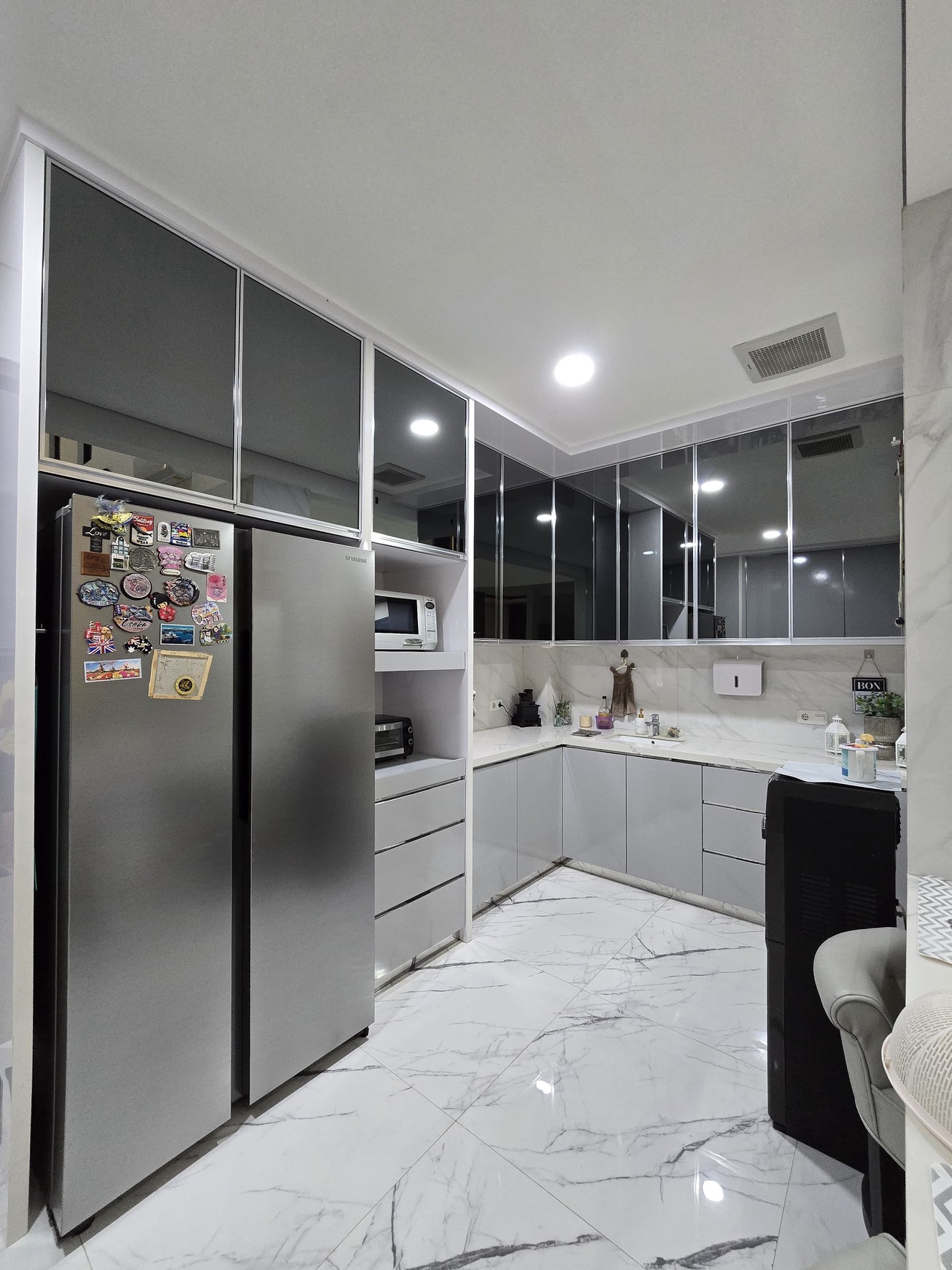 Rumah Mewah furnished dengan Kolam Renang di Puspita Loka BSD