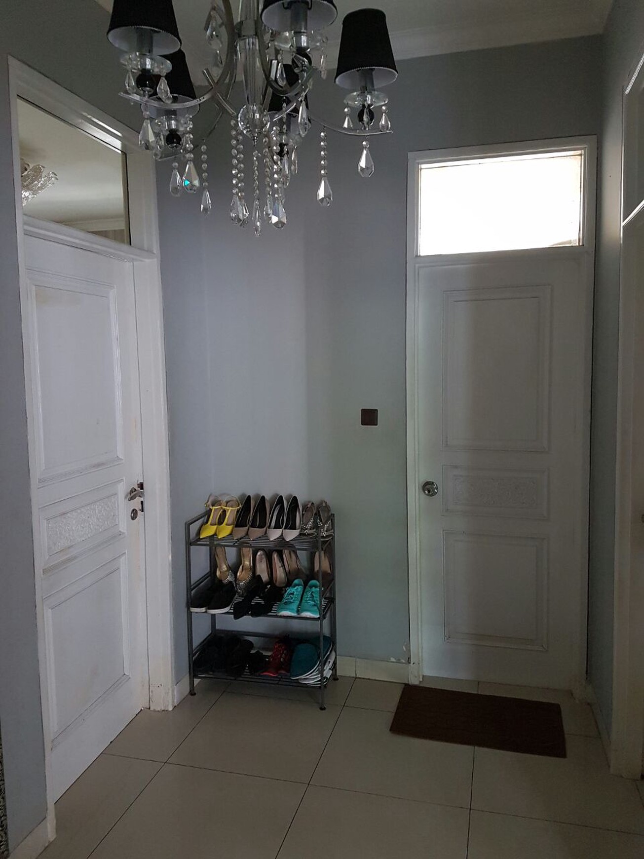 Rumah asri di Kemang Timur. Jakarta Selatan...