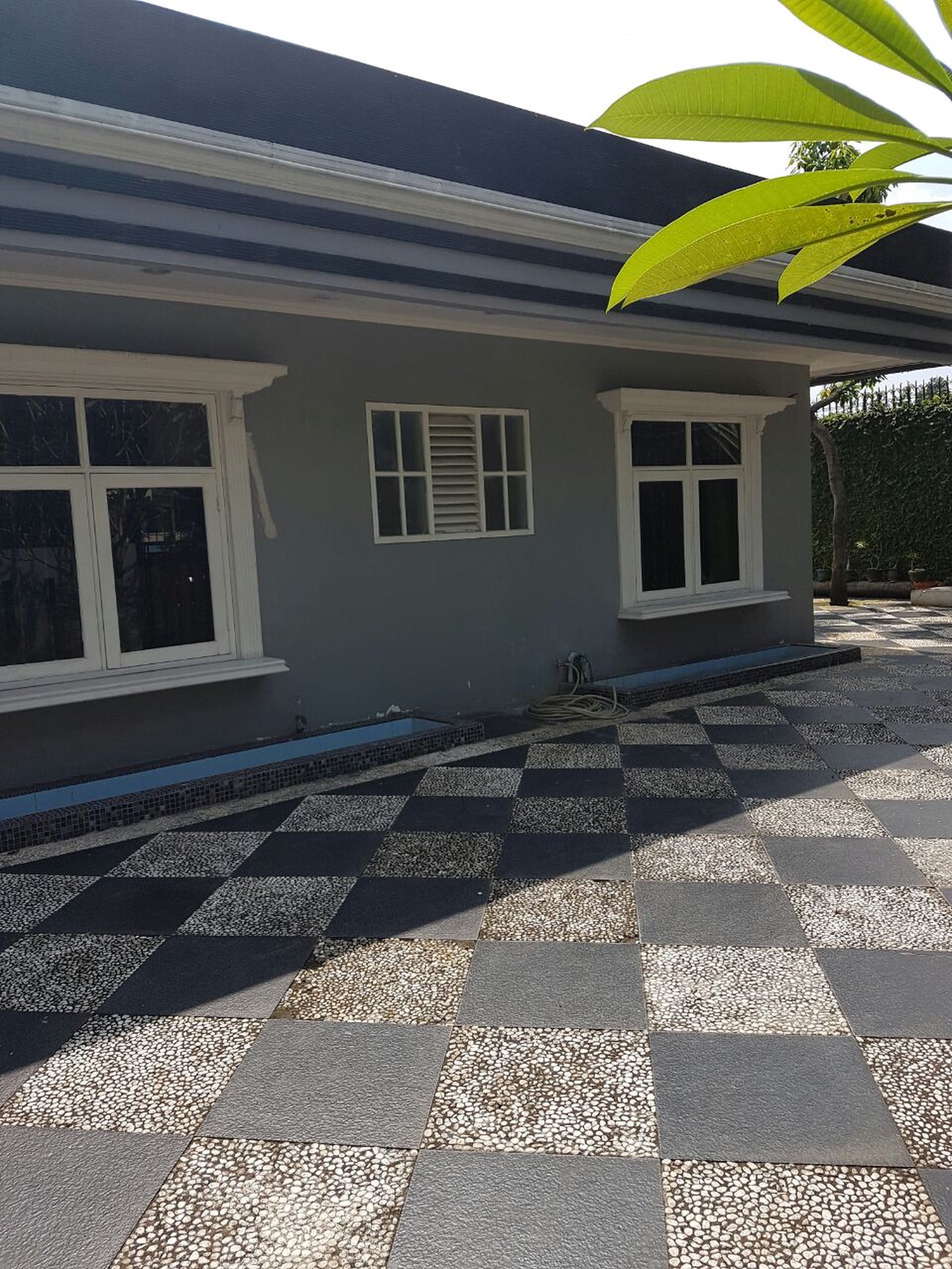 Rumah asri di Kemang Timur. Jakarta Selatan...