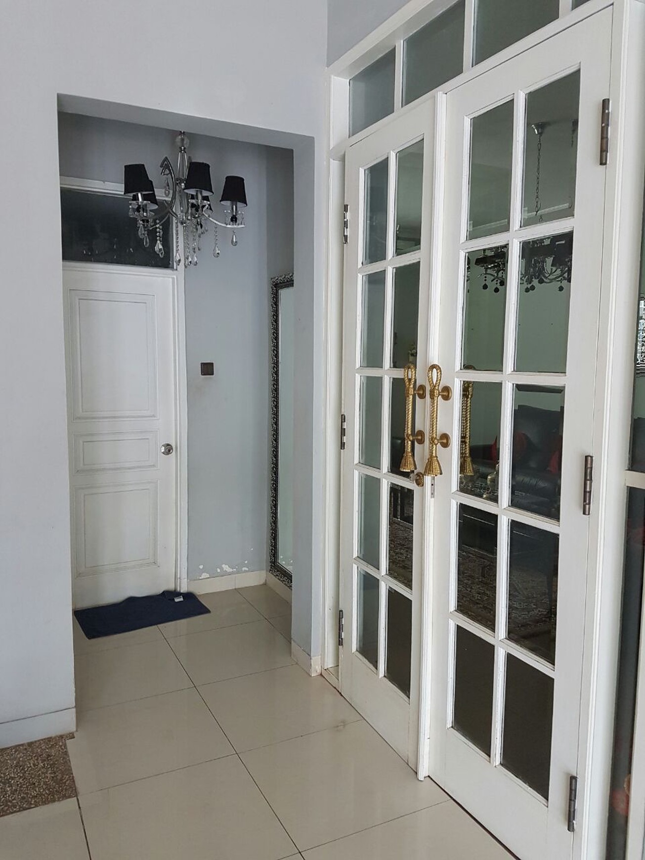 Rumah asri di Kemang Timur. Jakarta Selatan...