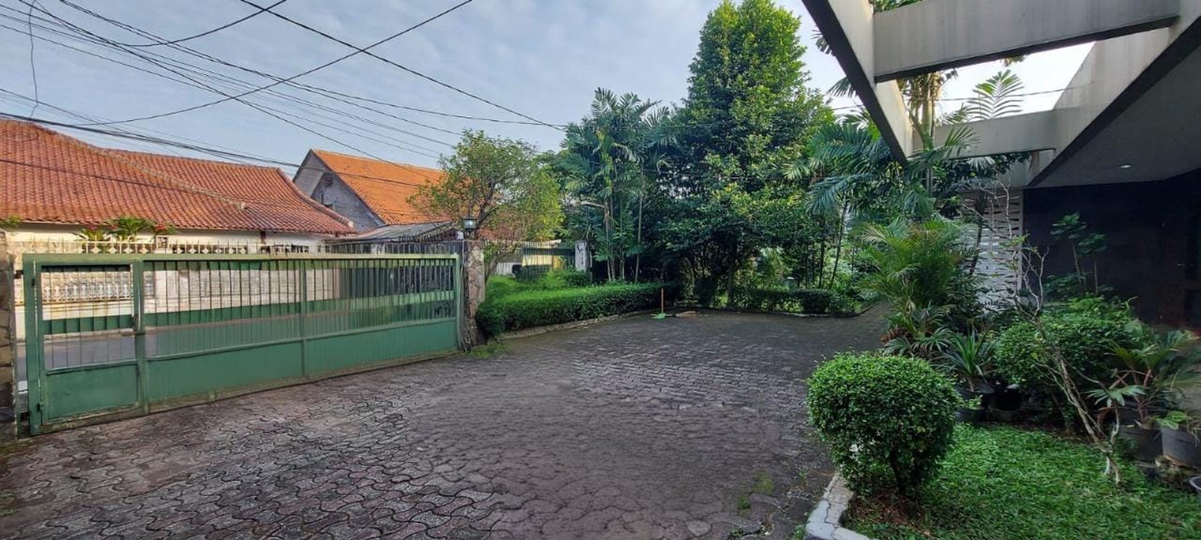 Tanah dan Bangunan Lokasi Strategis di Cipete Cocok Untuk Komersil atau Investasi