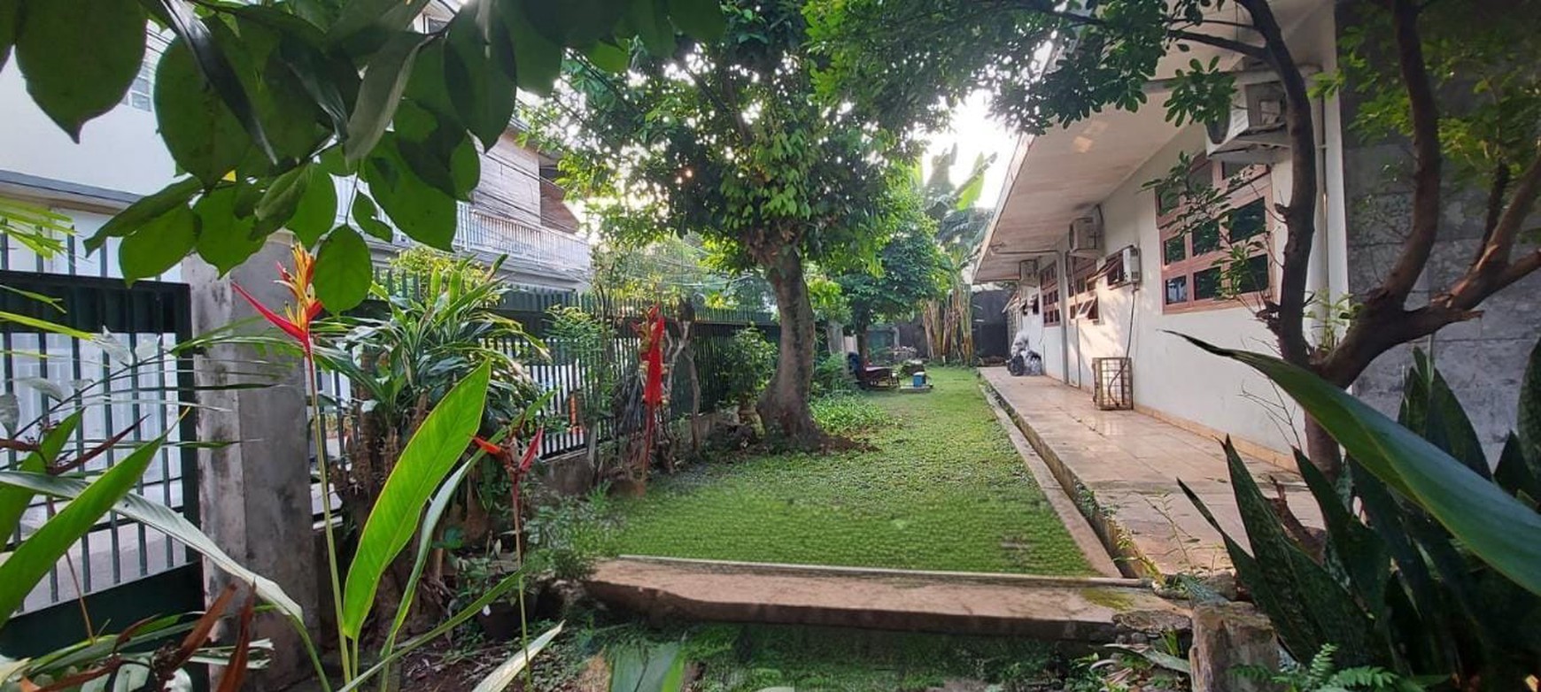 Tanah dan Bangunan Lokasi Strategis di Cipete Cocok Untuk Komersil atau Investasi