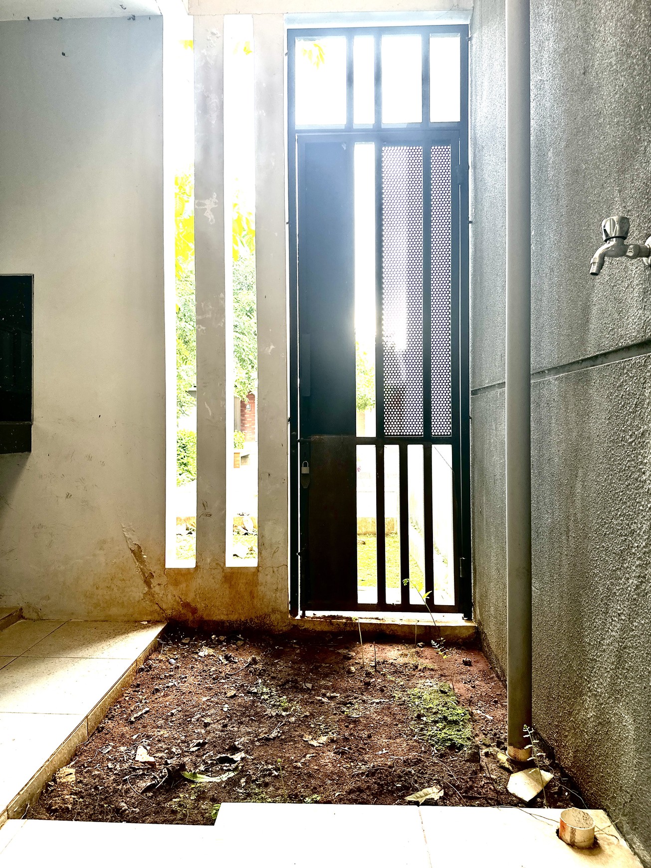Rumah Tumbuh di Hook Tanah Luas 108 Bagus Di U House Bintaro Jaya Sektor 7 Tangerang Selatan