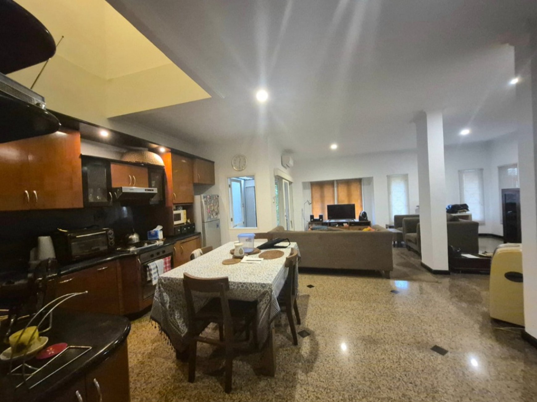 Rumah Anti Banjir Homy  Nyaman  Rapi Terawat StrateDi Bintaro Sektor 9