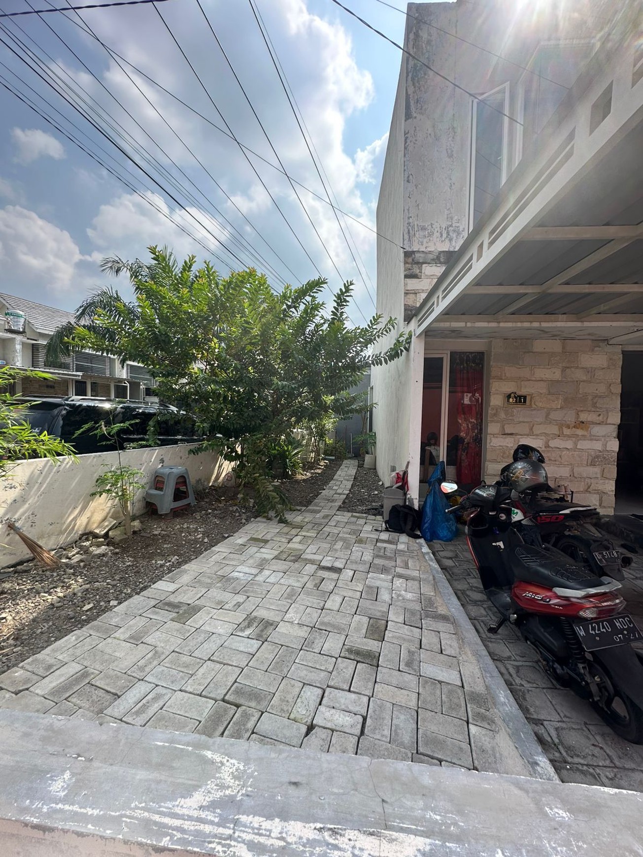1918. Rumah De Naila Residence Menganti Gresik