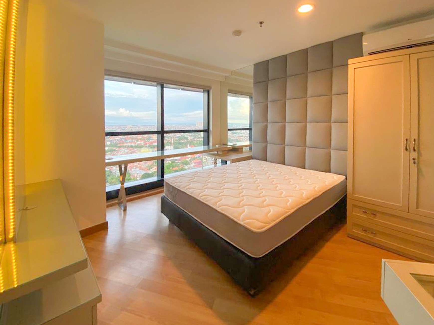 THE PEAK RESIDENCE SURABAYA, STRATEGIS TENGAH KOTA, AKSES LANGSUNG KE TUNJUNGAN PLAZA 5