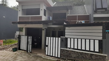 Rumah 2 Lantai Lokasi Strategis di Griya Tirta Asri Mlati Sleman 